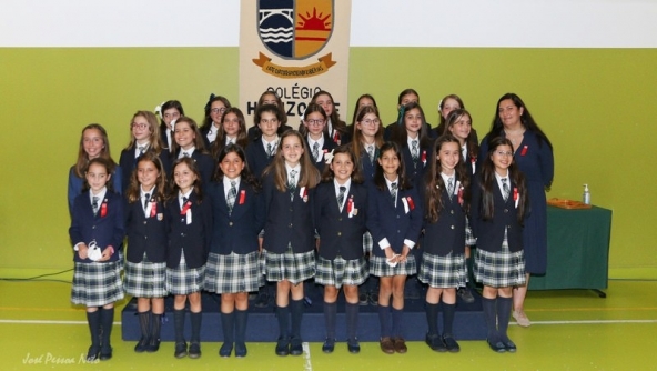 Planalto - Imposição das Insígnias às Alunas do 4º ano