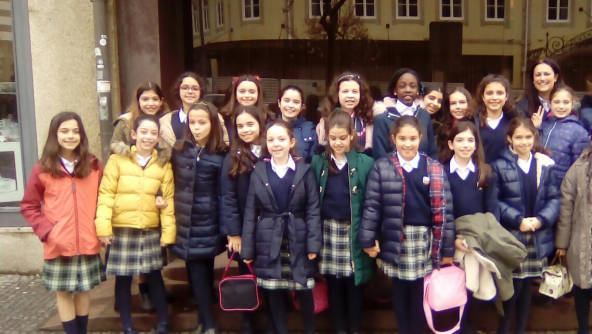 Planalto - Alunas do 5º ano foram ao teatro